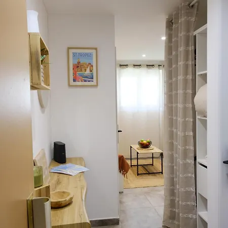 Cosy Centre-ville Climatise A 5 Min De La A Pied Sainte-Maxime